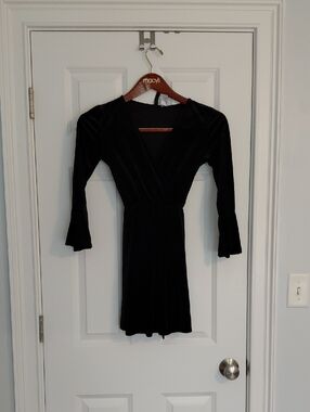 black dress with chiffon sleeves Deep V Neck Floor Length Long Sleeve A-Line Wedding Party Black/Silver Color:Dusty Blue Violet Ice Blue Straps Plunging Pleated Chiffon